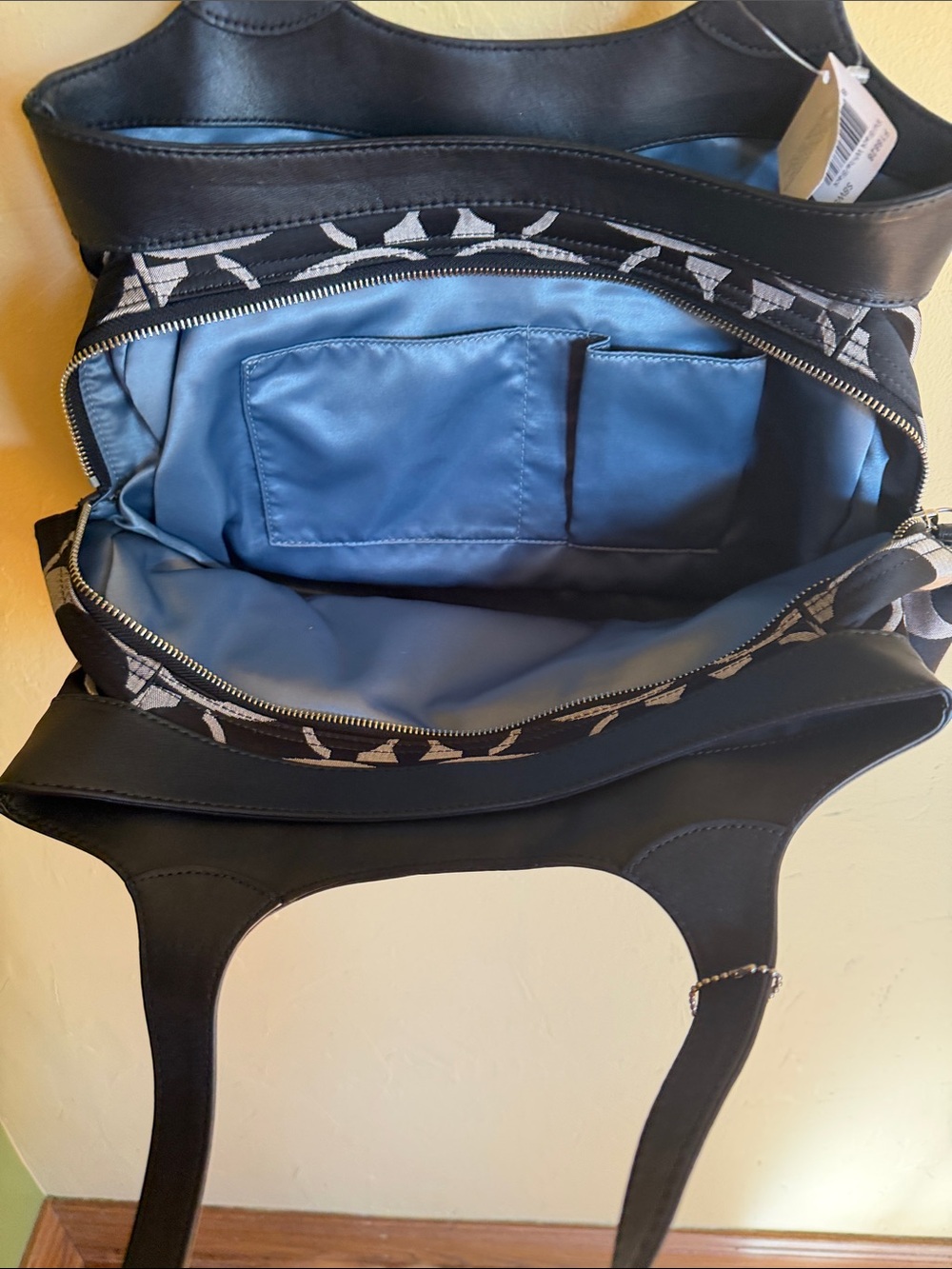 Coach Black and Gray Signature Shoulder Tote and Matching Wallet JS-127 - Picture 7 of 15
